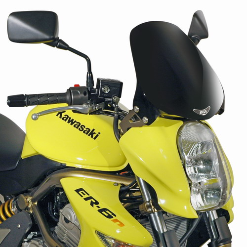 Et billede, der indeholder motorcykel, parkeret, sort, gul

Automatisk genereret beskrivelse
