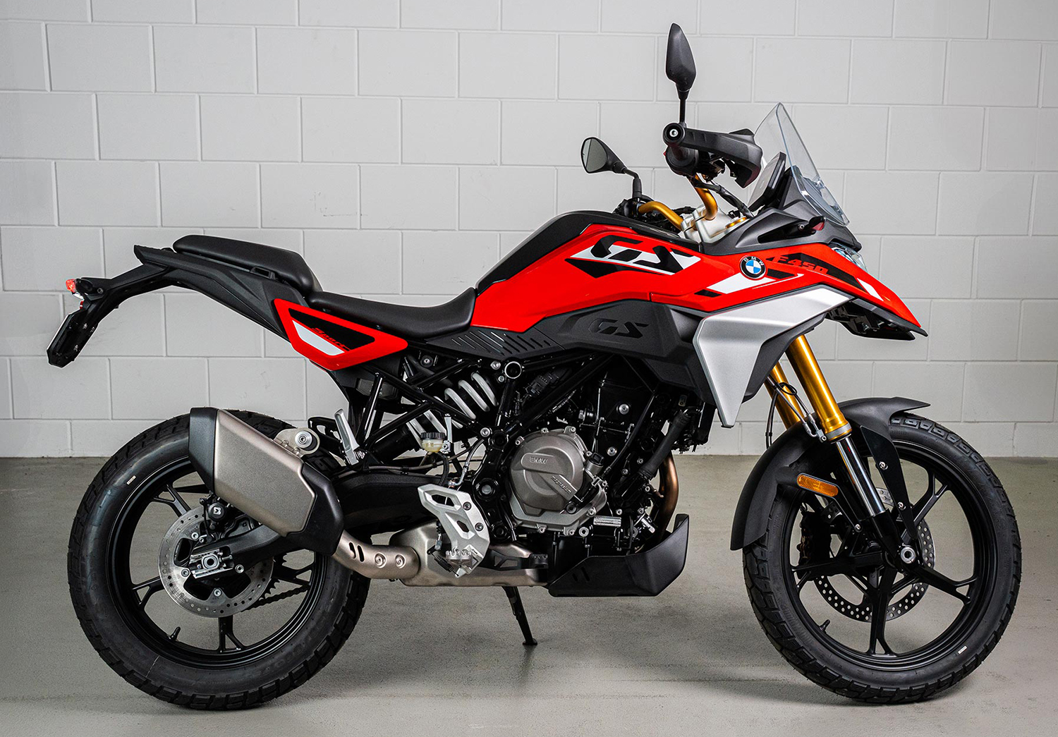 Et billede, der indeholder motorcykel, dæk, hjul, køretøj
AI-genereret indhold kan være ukorrekt.