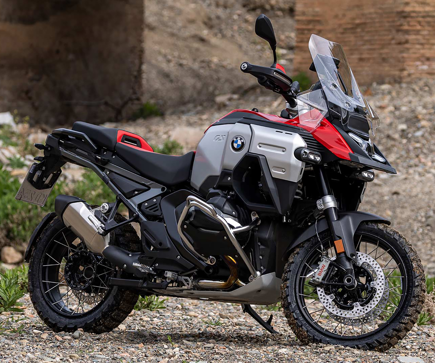 Et billede, der indeholder udend�rs, d�k, hjul, k�ret�j

AI-genereret indhold kan v�re ukorrekt.