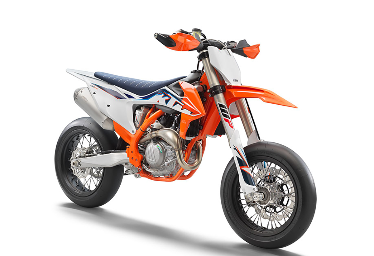 Et billede, der indeholder motorcykel, orange, motorcykling

Automatisk genereret beskrivelse